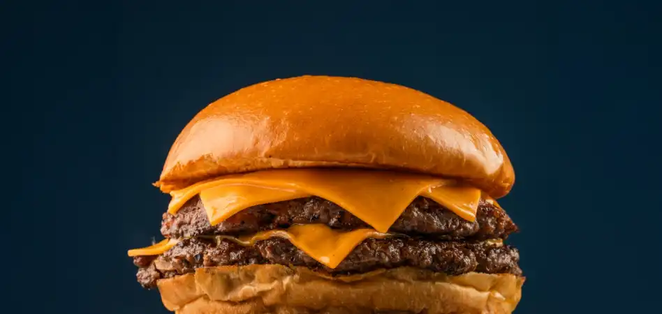 Día de la Hamburguesa: la nueva campaña de Ruddy’s que apuesta a un producto hecho de verdad