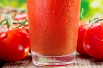 Cómo preparar jugos y salteados con tomate y soja para aprovechar su efecto antiinflamatorio