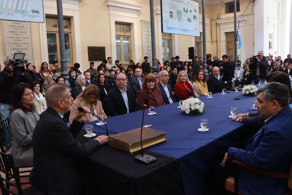 Pagani defendió el funcionamiento institucional de la Universidad. 