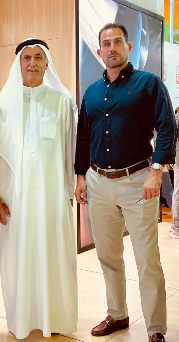 Juan Carlos Sain en Dubai junto a su socio comercial, Essa Al Ghurair