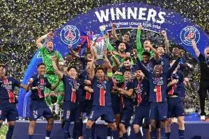 Arsenal y PSG van por la Champions, pero también por un récord que ni Messi ni Cristiano pudieron alcanzar