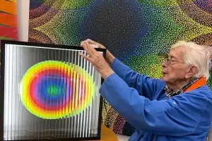 París despide a Julio Le Parc, el artista argentino que transformó la relación entre el arte, la luz y el espectador