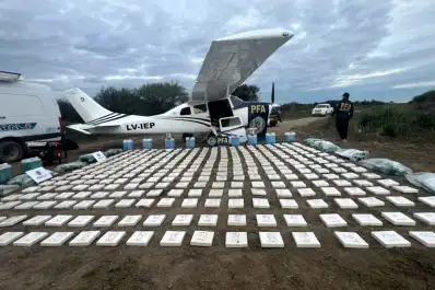 Vuelos narco: los pilotos vuelan las avionetas como si manejaran de noche una moto sin luces