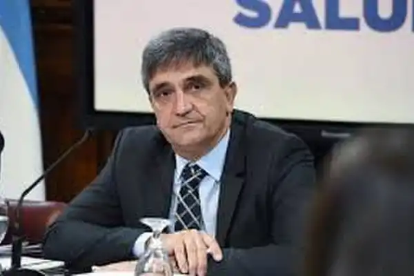Yedlin, cerca de Kicillof