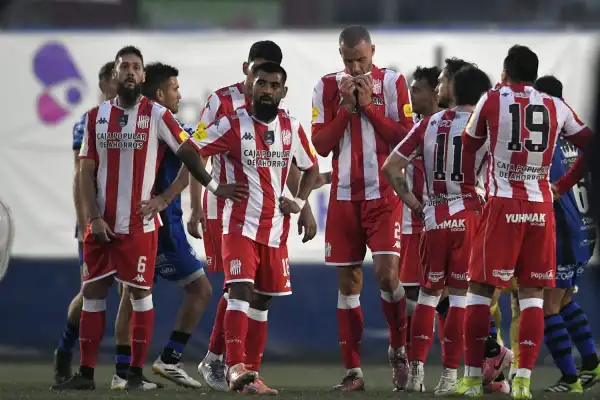 Ferreyra de nueve y un equipo sin respuestas: la imagen que explica el presente de San Martín