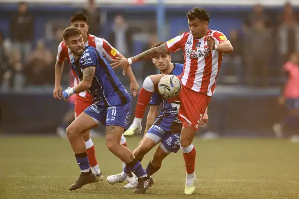 San Martín perdió con Midland por 2 a 0 y extiende su mal momento futbolístico