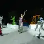 Robots y modelos: la extraña combinación en un desfile en Corea del Sur