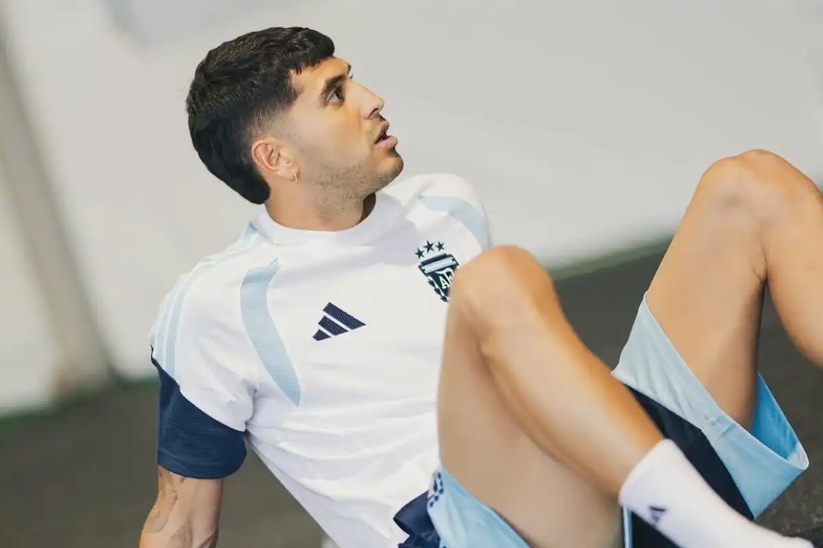 1200x800_conmovedora-despedida-familiar-tucumano-exequiel-palacios-antes-disputar-mundial-1139380-101427.webp