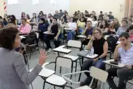 La UNT lanzó una diplomatura virtual para docentes sobre cuidado y bienestar estudiantil