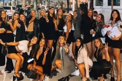 Ni Tini ni Antonela: quién es la pareja de un jugador argentino que deslumbra en el Mundial 2026 y se volvió viral por su belleza