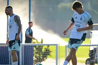 Nico Paz llevó tranquilidad a la Selección: “Últimos días de recuperación”