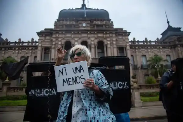 Ni Una Menos, EN VIVO: la calle vuelve a hablar en Tucumán en medio de la bronca y el reclamo