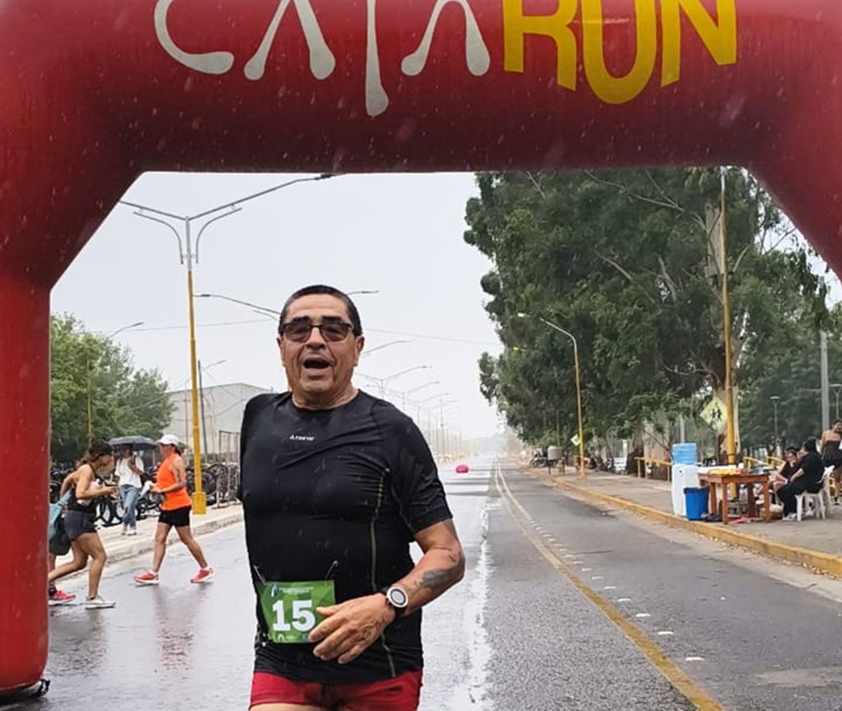 PERSEVERANCIA. Después de volver a aprender a moverse, Guillermo transformó cada carrera en una victoria personal contra la adversidad.