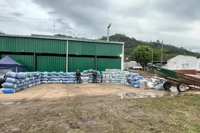Gendarmes secuestraron casi 44.000 atados de cigarrillos y más de tres toneladas de hojas de coca en Salta