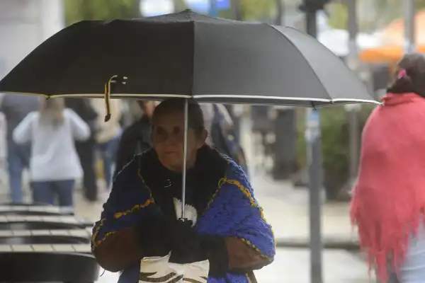 Pronóstico del tiempo: las lluvias serán débiles pero se extenderán toda la jornada
