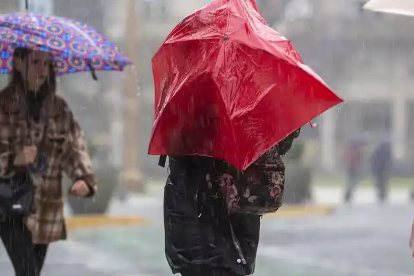 Alerta amarilla por lluvias fuertes: qué provincias afecta y hasta cuándo rige