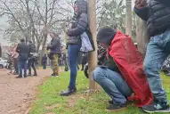 El dolor de los fanáticos del Indio Solari: comenzaron a reunirse en Parque Leloir para despedirlo