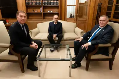 Jaldo, Manzur y Campero: tres fotos que revelan cómo se mueve la política tucumana y la importancia de la vidriera nacional