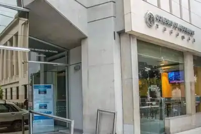 Denuncian ante el Colegio de Abogados a dos letrados por abuso de confianza y despojo a una víctima de abuso