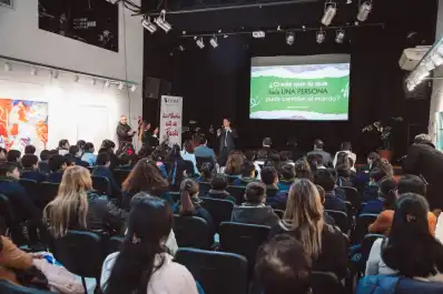 Alumnos del Colegio El Salvador asumieron su compromiso con el cuidado del ambiente