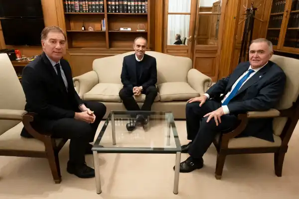 Jaldo, Manzur y Campero: tres fotos que revelan cómo se mueve la política tucumana y la importancia de la vidriera nacional