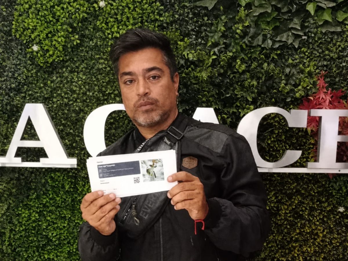 Daniel Olmos retiró el premio en nombre de Teresa Moyano.