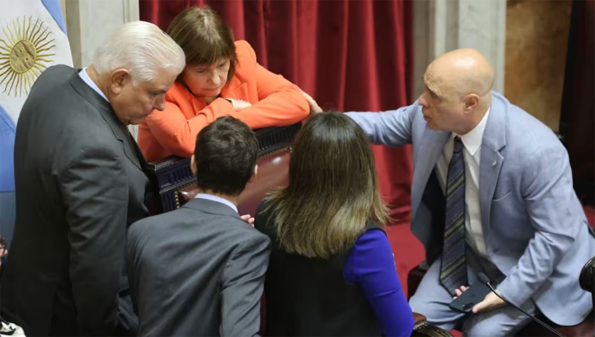 SIN ACUERDO. Patricia Bullrich y Victoria Villarruel no alcanzaron un acuerdo en medio de la sesión del Senado.