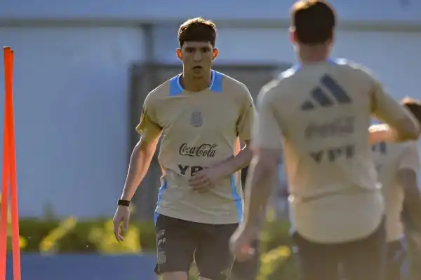 Duro golpe para la Scaloneta: Leonardo Balerdi se desgarró y quedó fuera del Mundial 2026