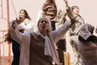 La artista tucumana que indaga en la figura de Lola Mora en sus talleres de performance creativa