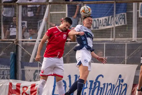 Golpazo en el final: Tucumán Central no pudo aguantar el resultado y estiró su mala racha como visitante