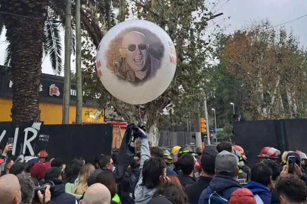 Velorio del Indio Solari: una multitud despide en Villa Domínico al líder de los Redonditos de Ricota