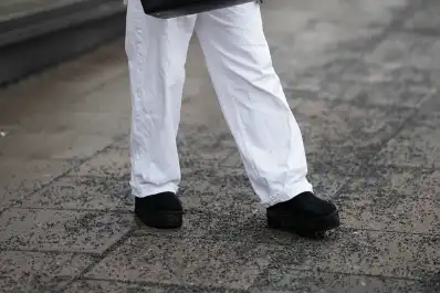 Ni botas ni zapatillas: el calzado definitivo para ganarle al frío este invierno 2026