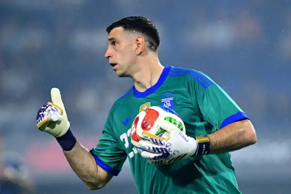 Dibu Martínez, en la mira de Juventus para la próxima temporada