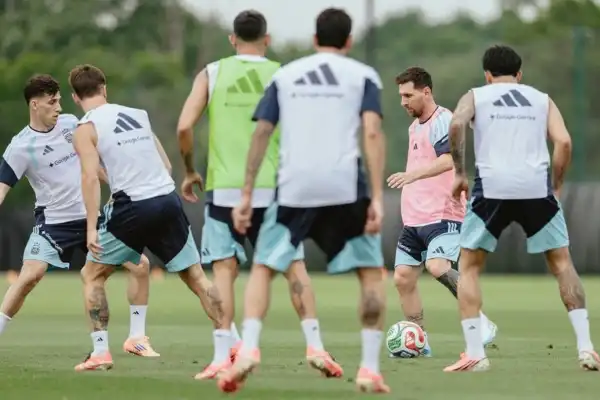 Selección argentina: Scaloni recupera a tres jugadores clave antes del debut en el Mundial