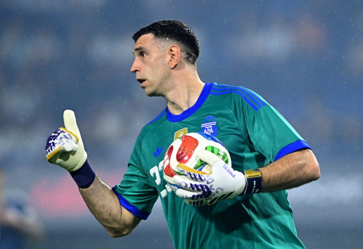 "Dibu" Martínez, en la mira de Juventus para la próxima temp