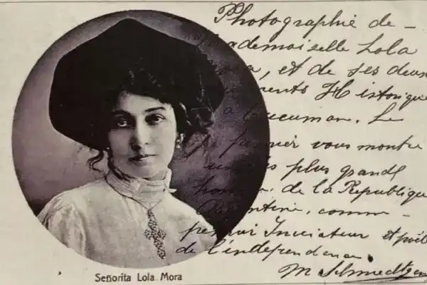 Recuerdos fotográficos: 1904. Lola Mora pone señas de identidad tucumana