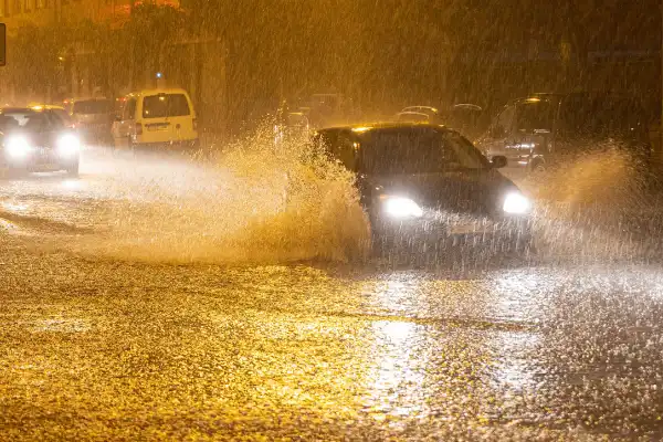 Alerta amarilla este martes: el SMN prevé ráfagas de 90 km/h, lluvias y nevadas intensas