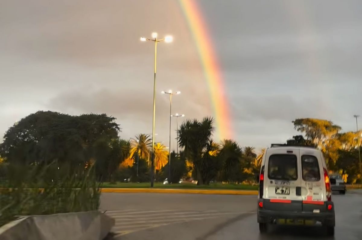 Un arco iris tiñó el cielo tucumano y desbordó las redes soc