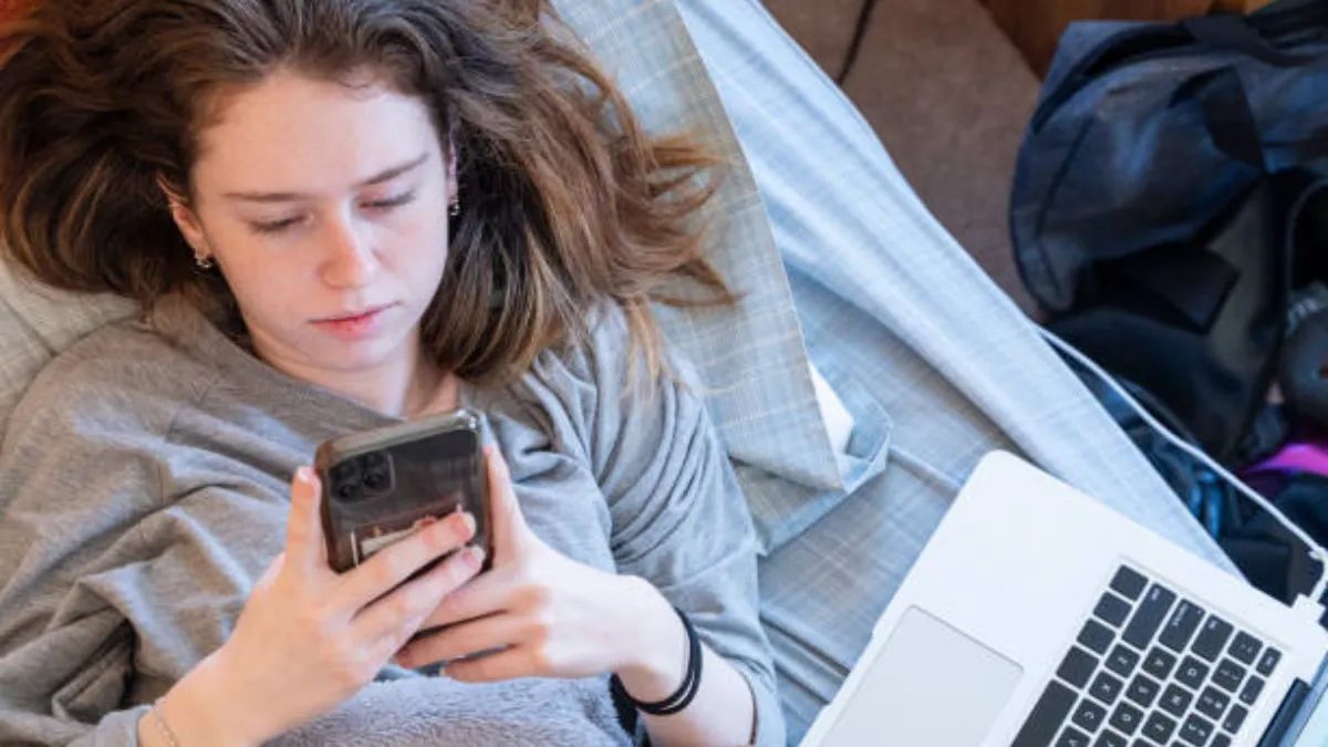 Adicción al celular y procrastinación: qué encontró un estud
