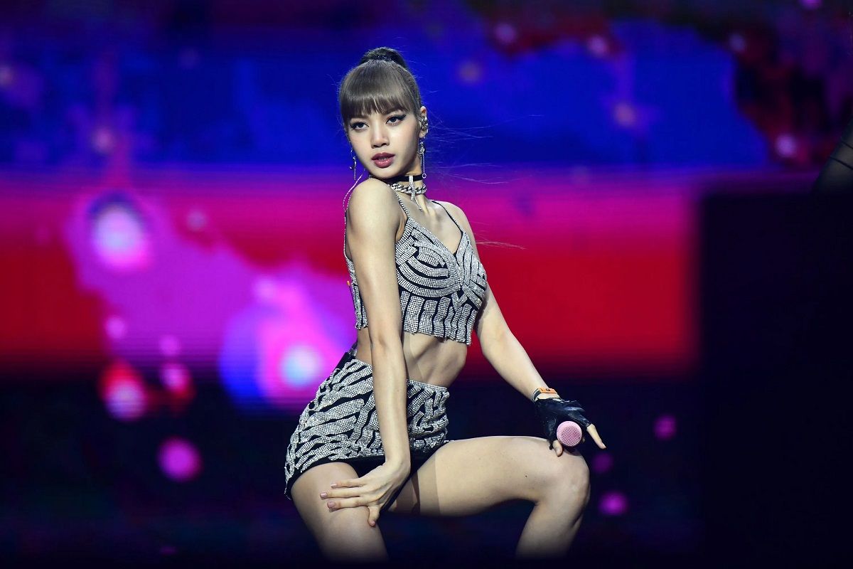 LISA. La estrella del K-pop, presente en la inauguración.