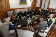 Osvaldo Jaldo recibió a alumnos de la ESEA tras la protesta y respaldó a la ministra Susana Montaldo
