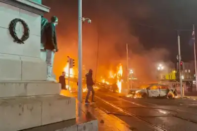 Tensión en Irlanda del Norte: Belfast arde con protestas contra la inmigración