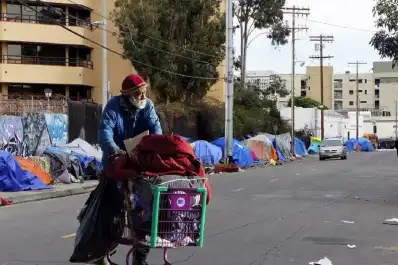 A horas del Mundial, Los Ángeles muestra avances frente a la indigencia, pero la crisis sigue visible