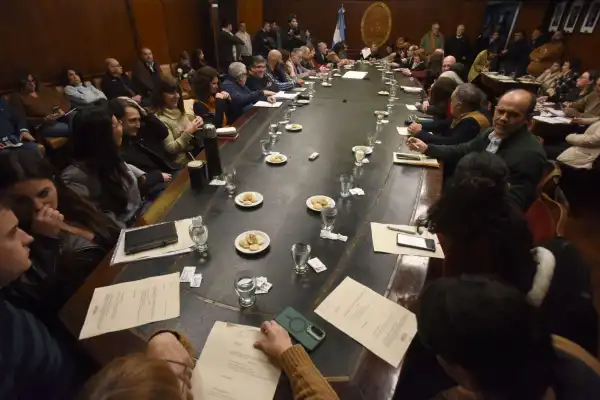 UNT: suspendieron la Asamblea Universitaria de hoy y reabren el proceso para elegir rector