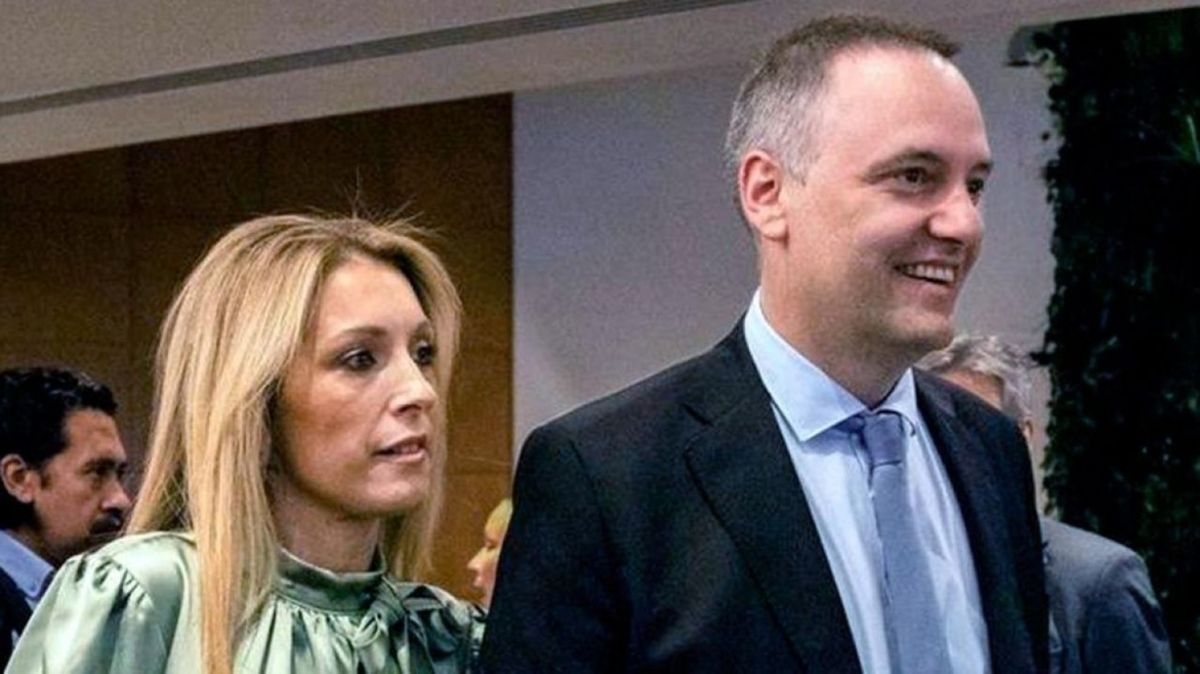 La oposición apunta contra Adorni y busca excluir a funciona
