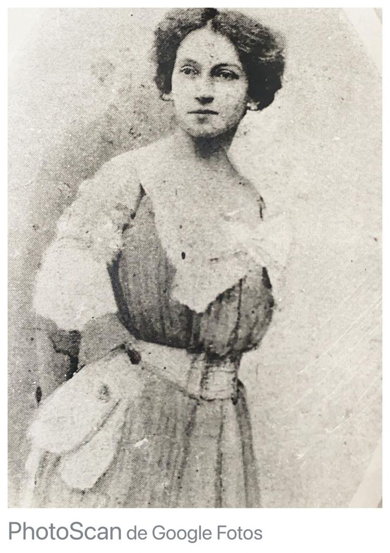 Recuerdos fotográficos: Lola Mora, a través de fotos y postales