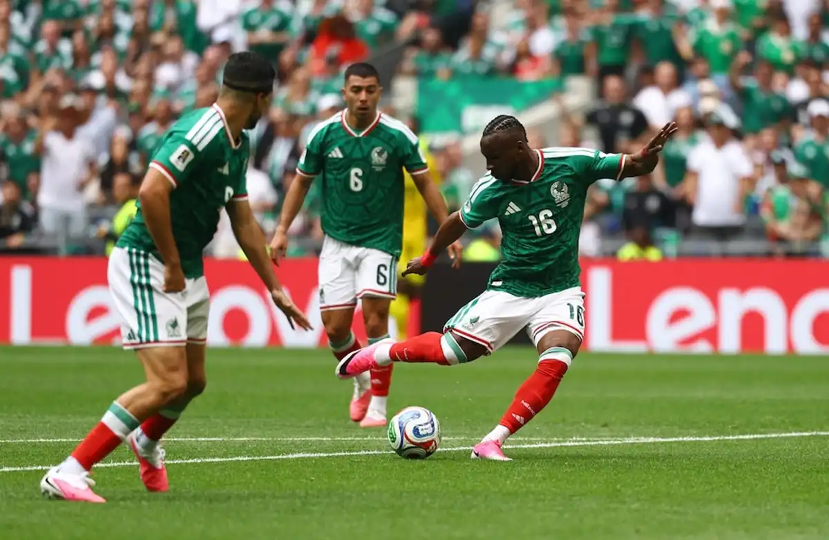 Así fue el primer gol del Mundial 2026: Julián Quiñones aprovechó un error de Sudáfrica y desató la fiesta mexicana