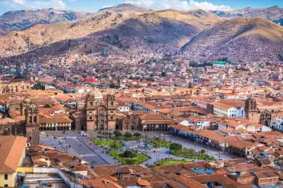 La historia detrás de un avión sanitario desde Cusco