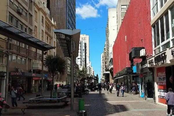 Crisis en Mar del Plata: cerraron 40 hoteles y locales gastronómicos en dos meses y ya se perdieron más de 400 empleos