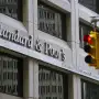 El riesgo país perfora los 440 puntos y toca su nivel más bajo desde abril de 2018